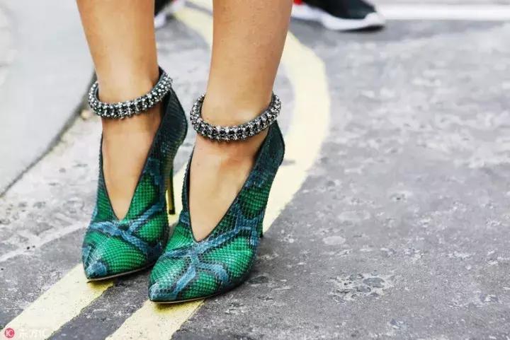 穿上一双“宝石鞋”温柔的走入你的秋天