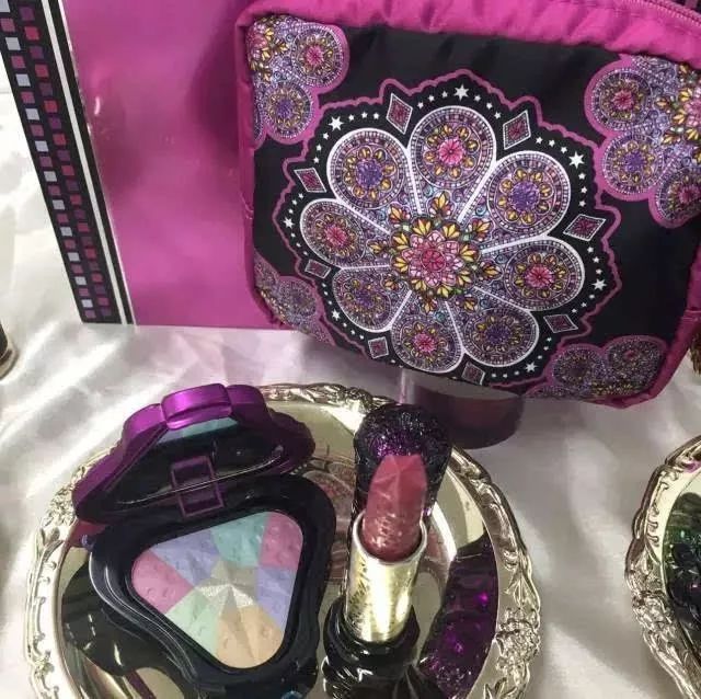 圣诞剁手指南,圣诞购物狂欢季