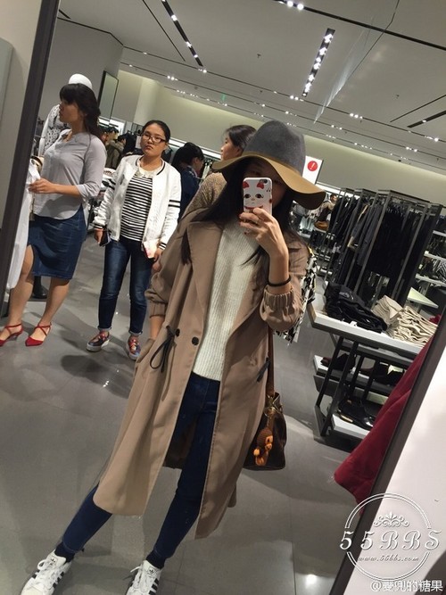 55大咖齐秀春装！卫衣风衣墨镜迷醉初春里！