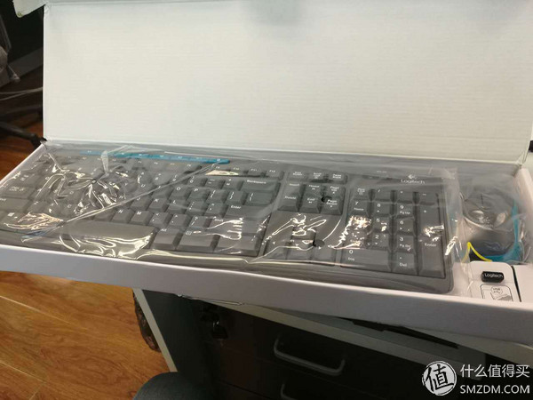 罗技无线键鼠套装mk275,罗技mk275键盘配备的鼠标型号