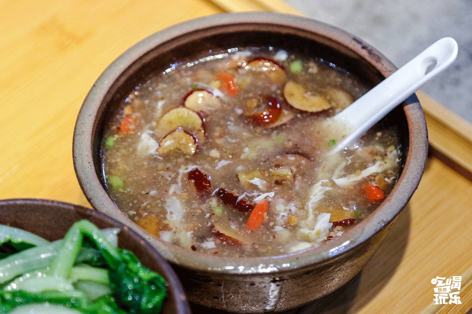 无辣不欢里面的海鲜店,无辣不欢的饭