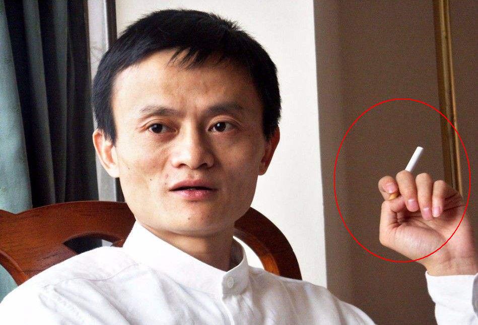 朋友圈里这4种人一定要拉黑 (朋友圈哪几种人尽早拉黑)