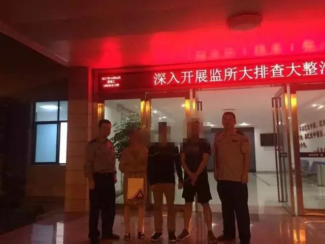 「迎接十九大」多图曝光！石鼓民警假期“夜生活”