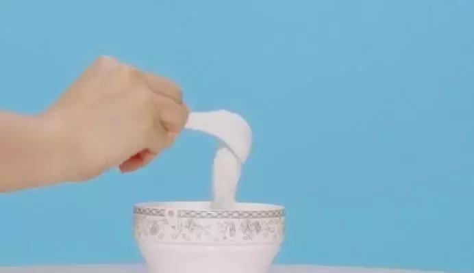 蜂蜜面粉自制美白面膜,面粉做面膜有多好用呢