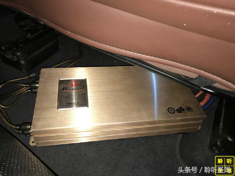 12代皇冠3.0vip顶配音响改装,05年皇冠3.0沙龙版原车音响