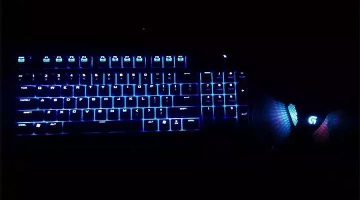 樱桃mx1.0黑轴和红轴哪个好,樱桃键盘mx8.2黑曜石评测