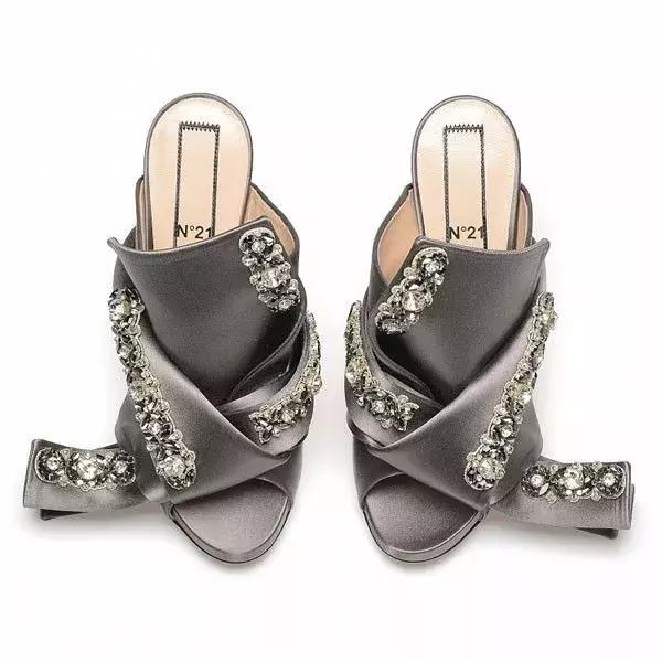 穿上一双“宝石鞋”温柔的走入你的秋天