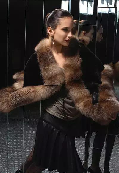 kc皮草商标是真的吗,kc皮草和海宁kc皮草有什么区别