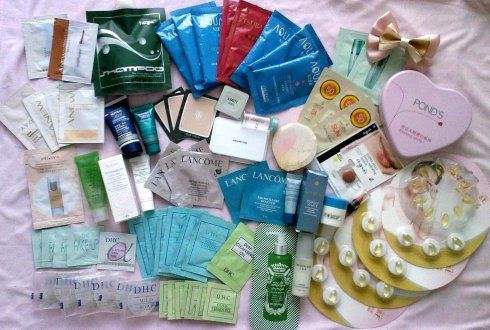 专柜买化妆品送小样吗,化妆品赠送的小样和正品的区别