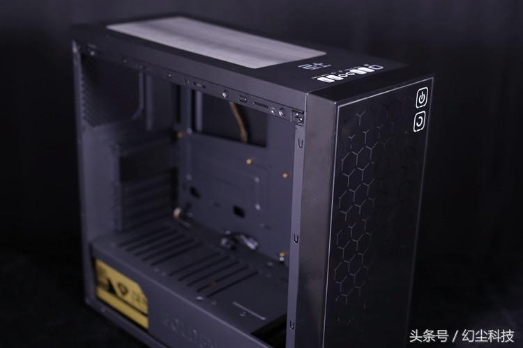 国庆在家装个机,看看峥嵘Z3法师的实力如何