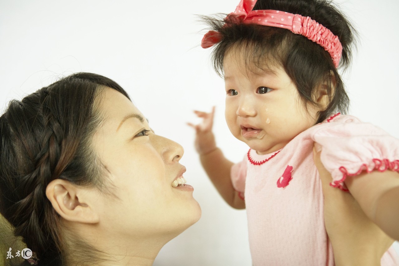 2周岁孩子老喜欢打人抓人怎么办,一岁宝宝为什么喜欢打人抓人