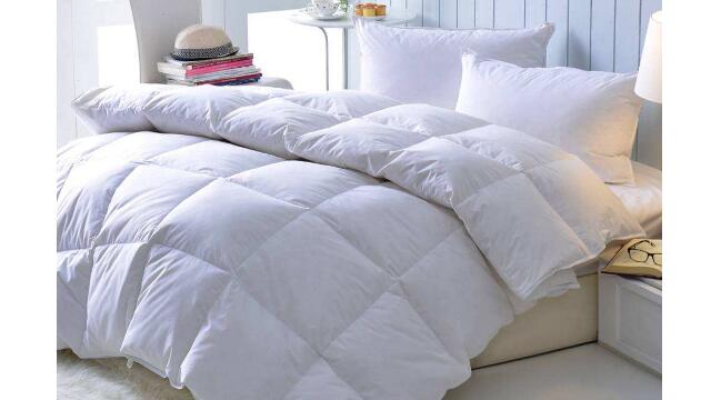 新买的被子异味很大应该怎么处理,被子有潮味怎么解决