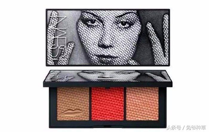 历年彩妆圣诞款,丧心病狂的妆容