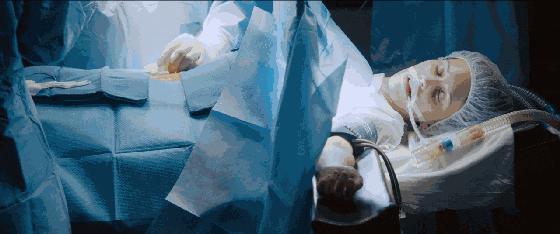 要说尺度，法国片有时比日本片更百无禁忌！