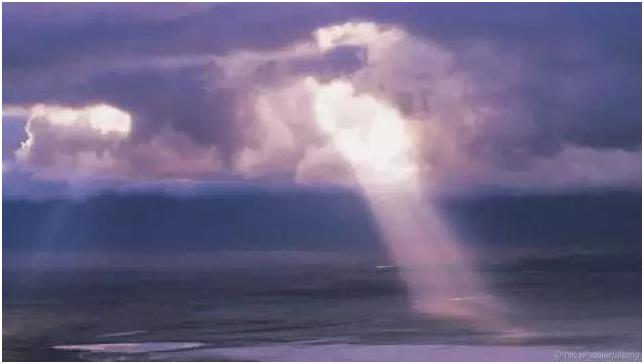 上帝说要有光是怎么来的,上帝说要光就有光