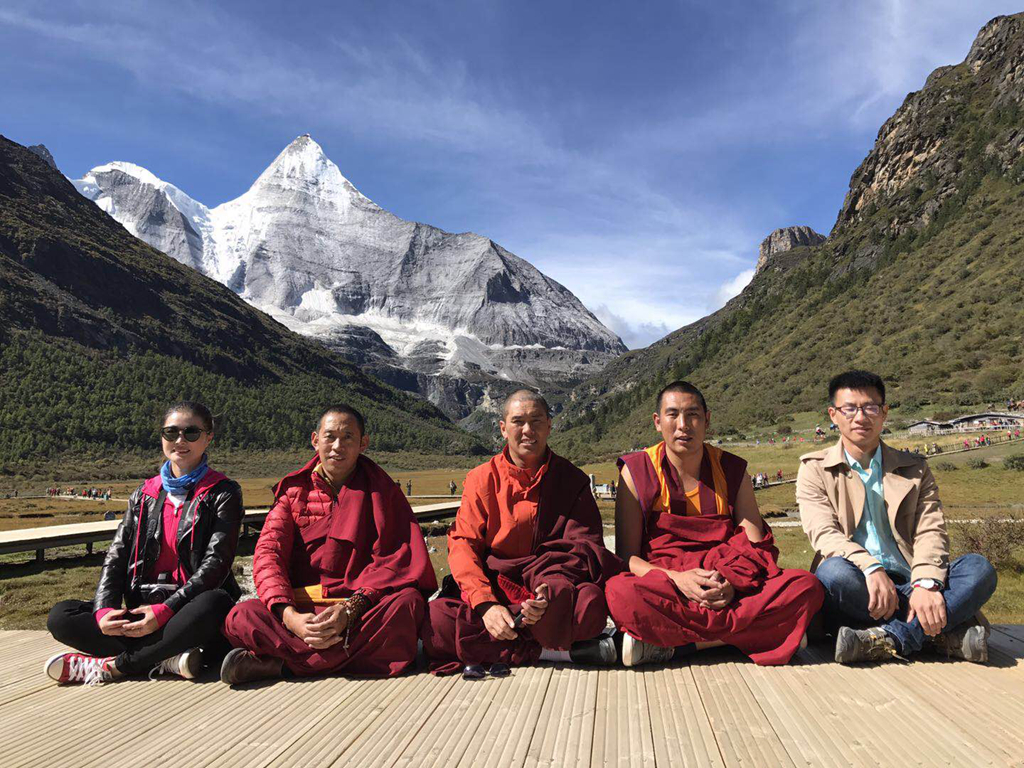 成都到稻城亚丁包车,成都到稻城亚丁包车自驾游攻略