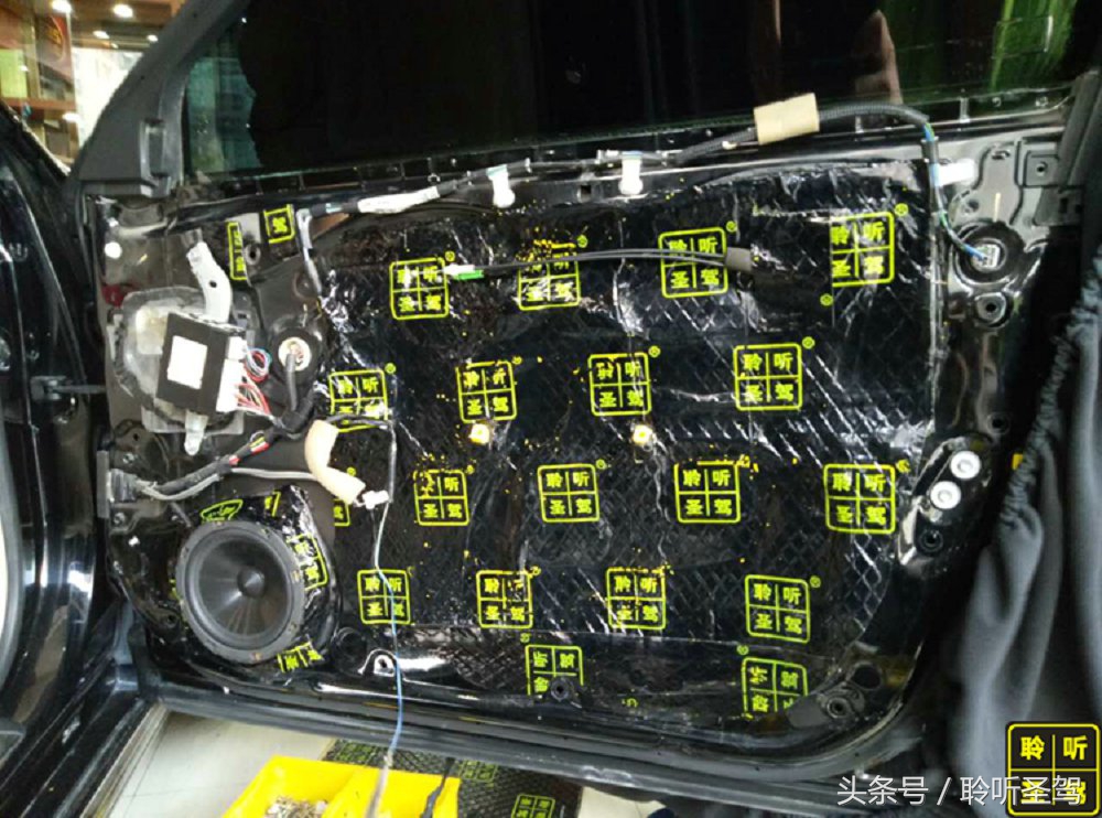 12代皇冠3.0vip顶配音响改装,05年皇冠3.0沙龙版原车音响