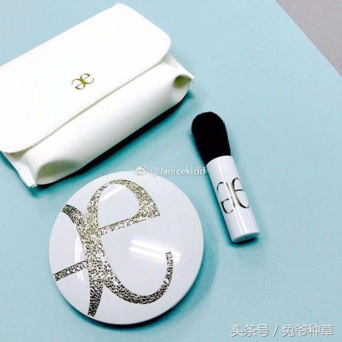 历年彩妆圣诞款,丧心病狂的妆容