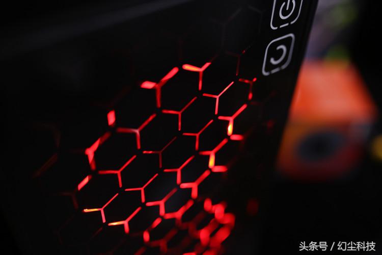 国庆在家装个机,看看峥嵘Z3法师的实力如何