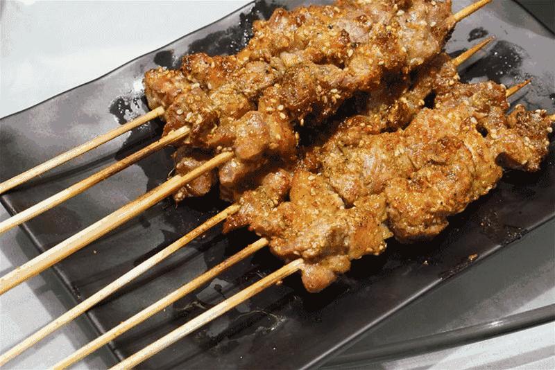 原汁原味的烤猪蹄,用一餐热腾腾的美食迎接冬至