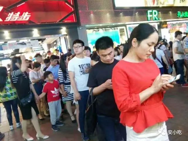 原汁原味的烤猪蹄,用一餐热腾腾的美食迎接冬至