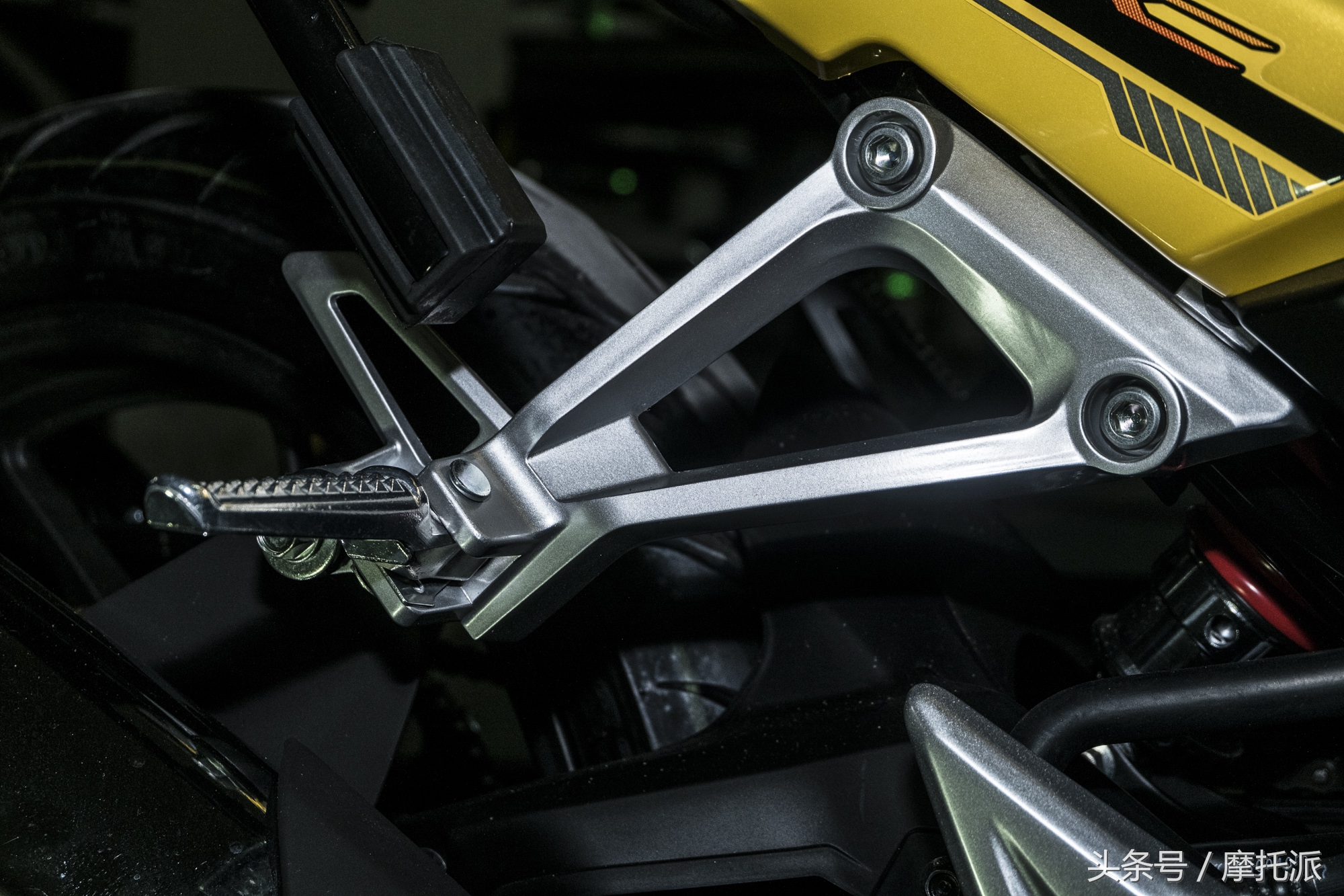 五羊本田猛鸷cb190x怎么换机滤,五羊本田猛鸷cb190x凸轮轴问题