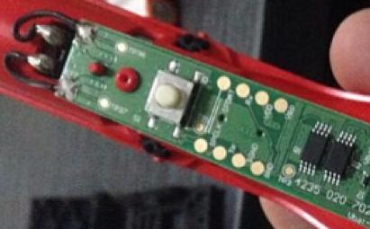 就在刚刚我把我媳妇儿买的1000块电动牙刷拆了，惊奇的发现了