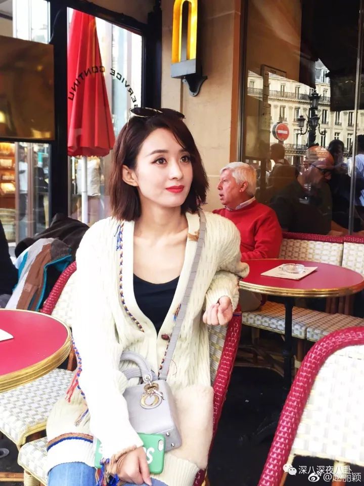 贵圈时刻是个暗流涌动的比拼场,比颜值,比衣品,比演技,比关系