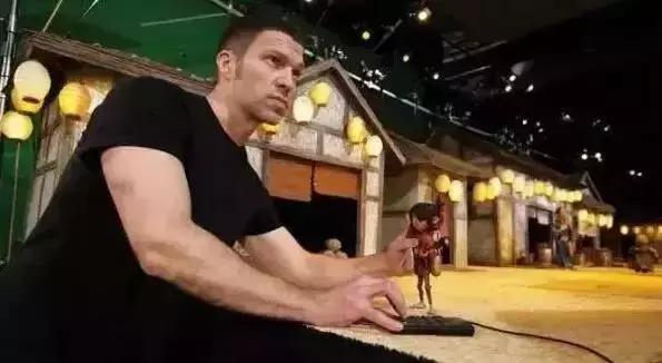 有的人不努力却幸福一生,不努力就得回去继承万亿家产