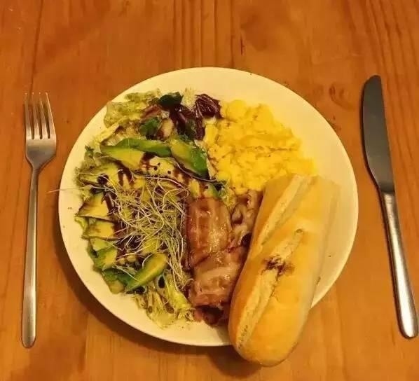 举铁界最性感的护士——CarinaLinn这么美丽的人生