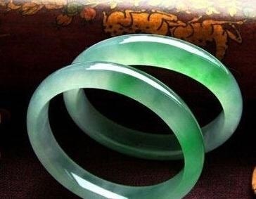 削铁如泥宝刀,削铁如泥的宝刀是什么材料打造的