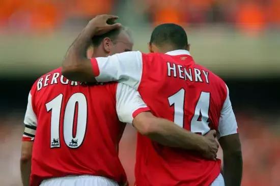 威震足坛的狐朋基友，他们都是每个年代男神！居然还有日本球员！