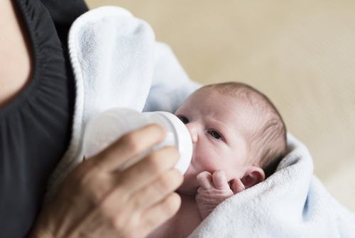 母乳混合喂养容易便秘吗,4个月宝宝混合喂养便秘怎么办