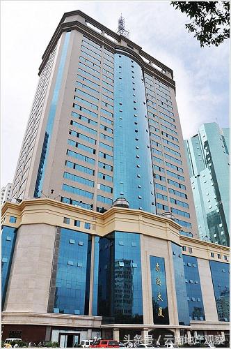 云南志远地产公司欠债，为什么老板儿子会被拘留？