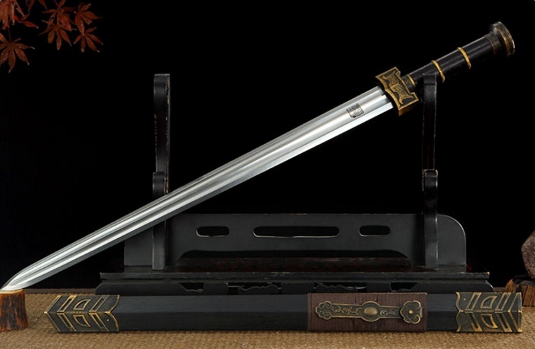 削铁如泥宝刀,削铁如泥的宝刀是什么材料打造的