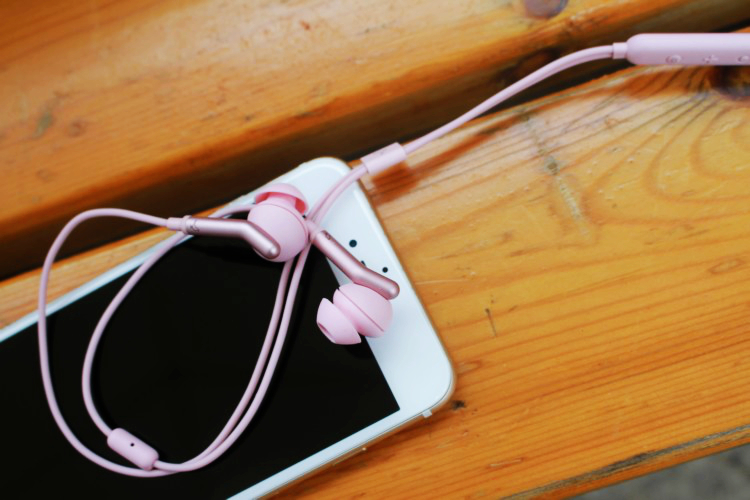 与iphone8媲美的国产机,苹果8用什么耳机推最好