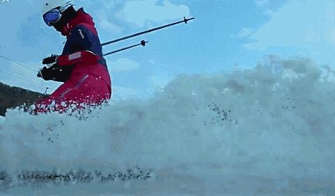 白雪公主和嫉妒她的后妈,白雪公主和她的后妈到底谁更好看