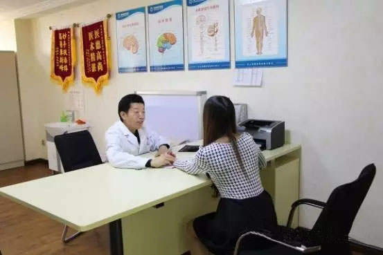 女友为精神病逃婚,女友为了精神病逃婚