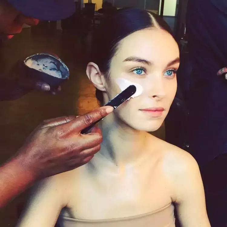 ErnoLaszlo明星护肤产品！赫本最爱，好用到扔掉美颜相机