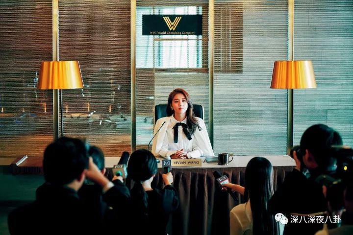 贵圈时刻是个暗流涌动的比拼场,比颜值,比衣品,比演技,比关系