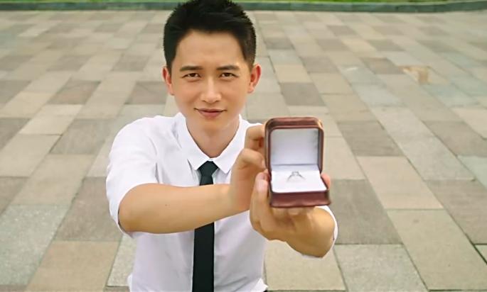 治愈“假后综合症”,《简装男神》10.12爱奇艺热映中!