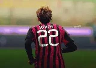 「卡卡退役」22号，才是那个上帝之子也我们心中的翩翩少年