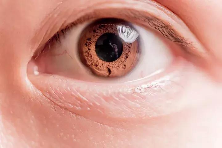 微信上这6件事做不得！不能卖美瞳、卖香烟……代购们你都知道吗？