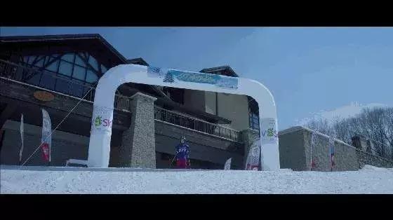 白雪公主和嫉妒她的后妈,白雪公主和她的后妈到底谁更好看