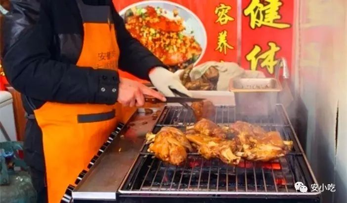 原汁原味的烤猪蹄,用一餐热腾腾的美食迎接冬至