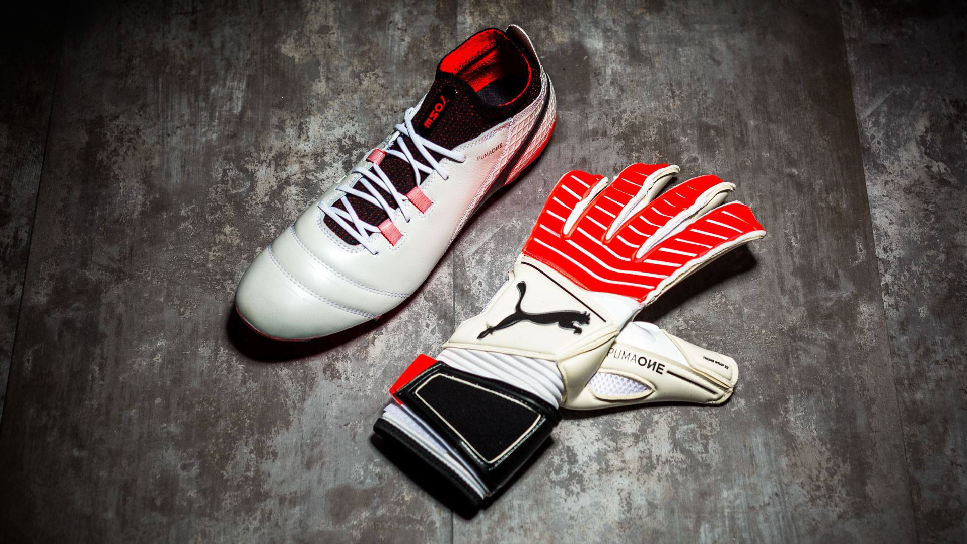 鹿晗踢球水平,鹿晗踢足球穿的球鞋