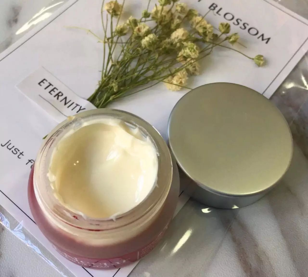 秋冬眼霜功效抗老,适合秋冬用的眼霜