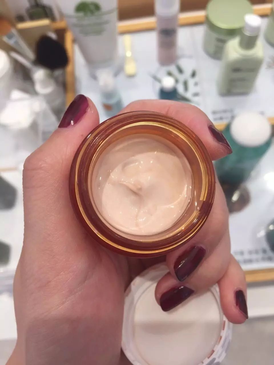 秋冬眼霜功效抗老,适合秋冬用的眼霜