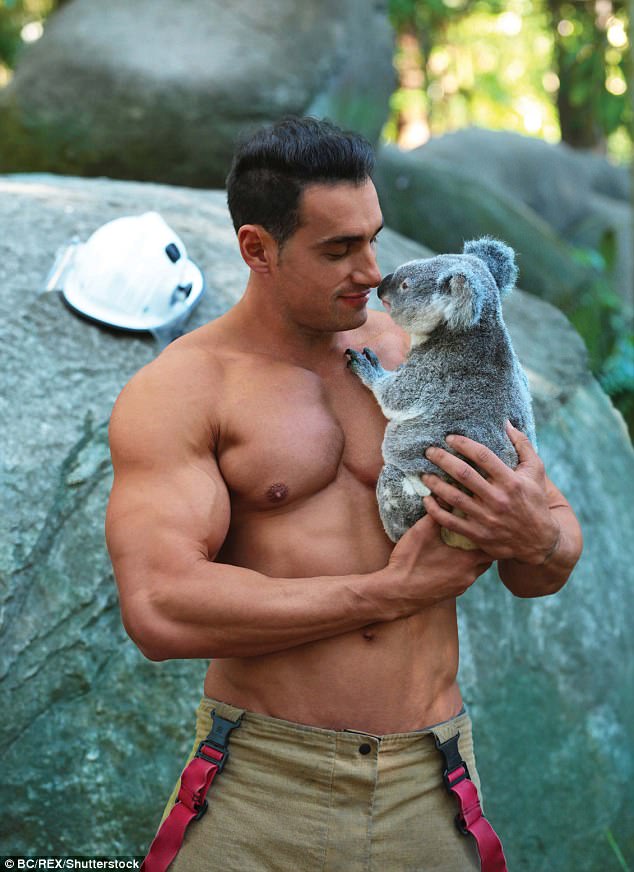 肌肉男孩消防员,肌肉猛男消防