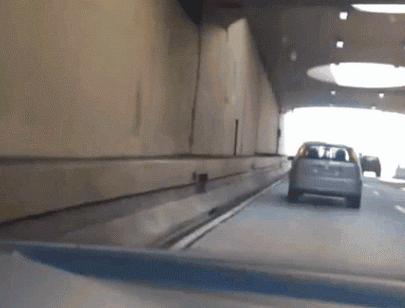 搞笑gif哥们你这结婚方式很简陋,搞笑gif趣图瞧你没出息的样子